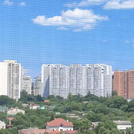 успех 公寓 敖德萨